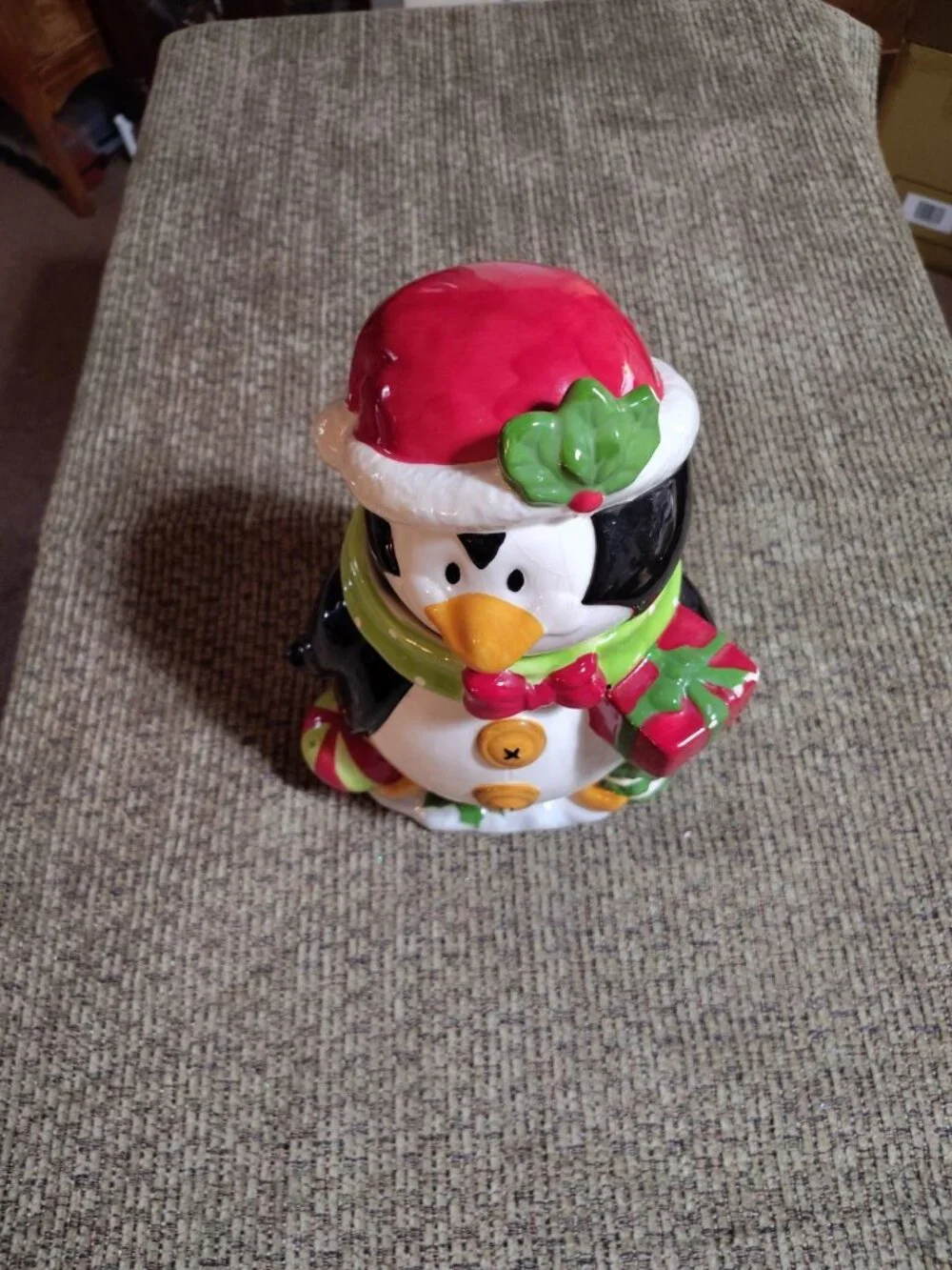 COLLECTIBLE PENGUIN COOKIE JAR - GREAT FOR WINTER MONTHS